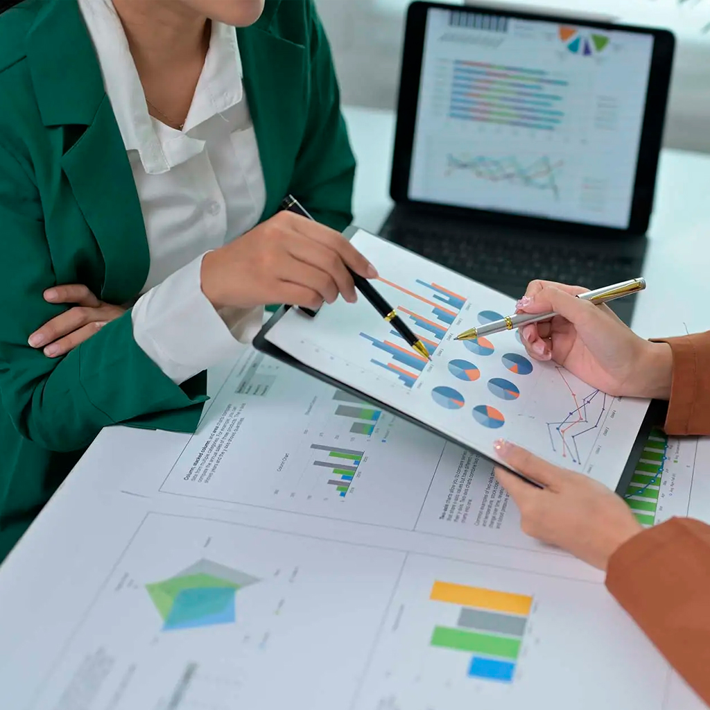 Professional accounting team providing tax and accounting services in Puerto Rico and USA